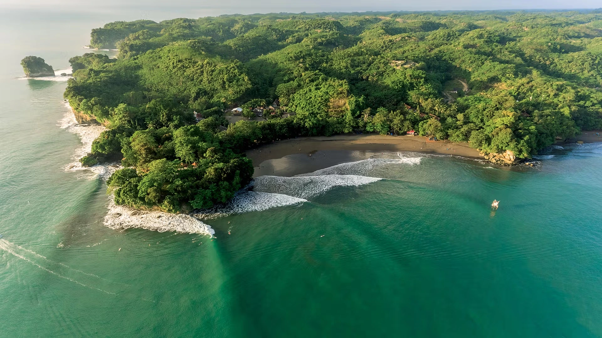 Batu Karas: Pantai yang Mirip Bali, Cocok Buat Healing Tenang