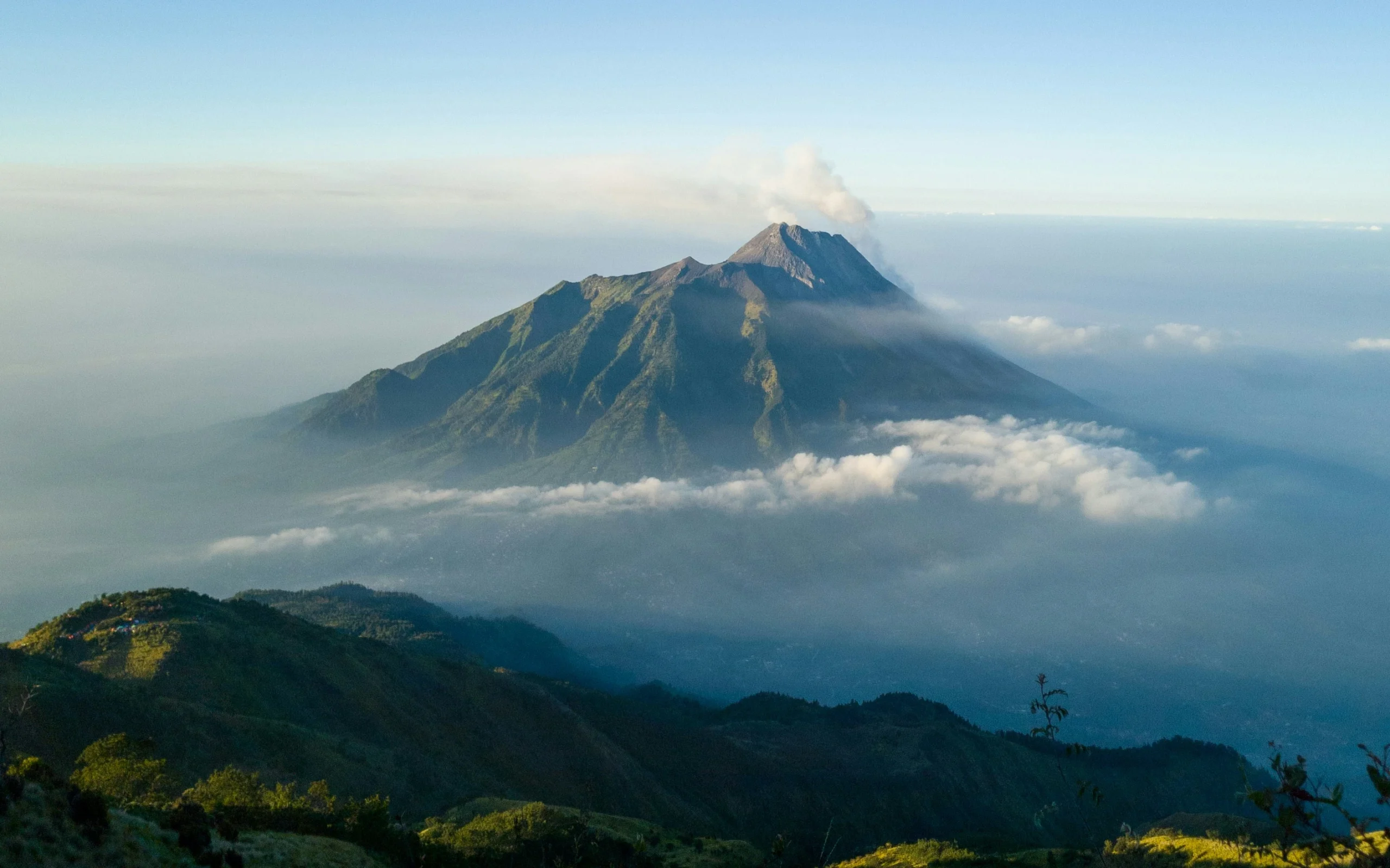 Gunung Merbabu, Atap Jawa Tengah yang Bikin Pendaki Takjub