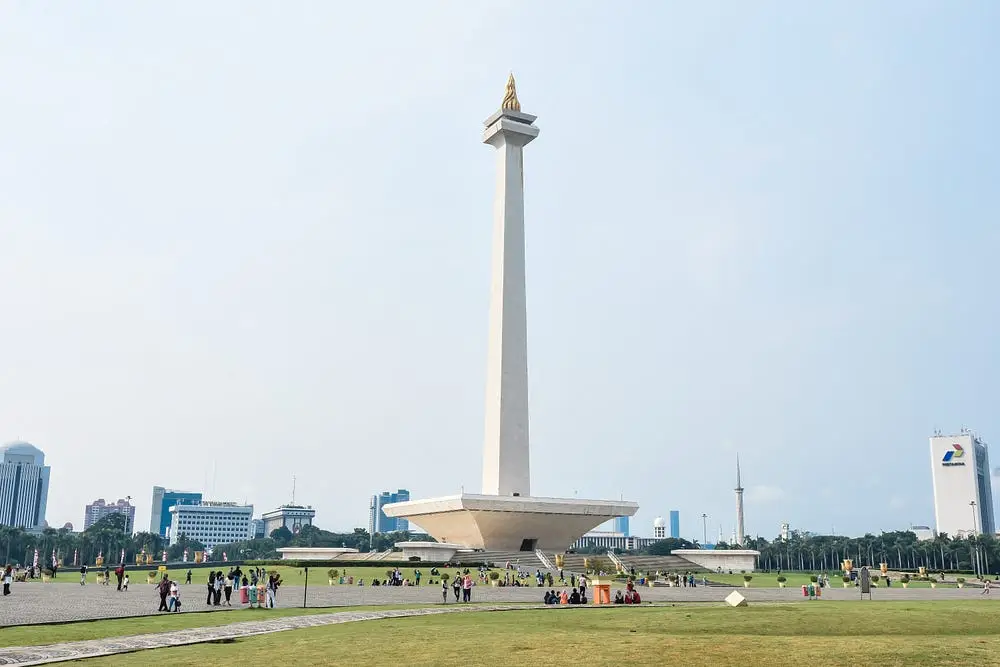 monas